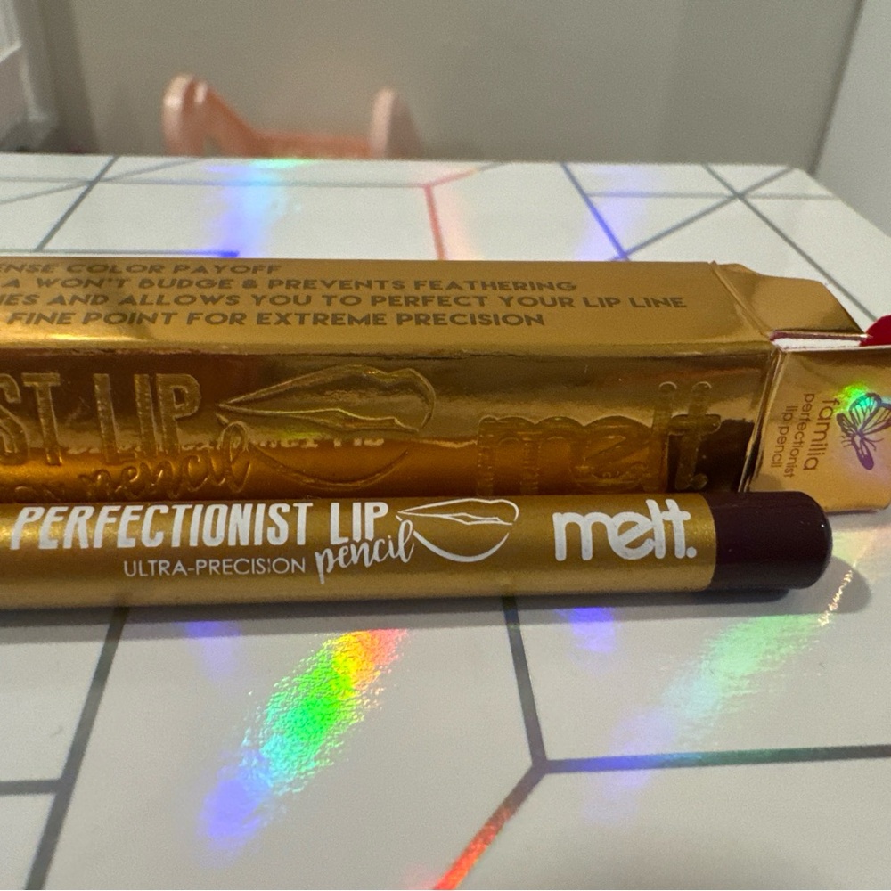 Melt Perfectionist Lip Pencil in   New in box - Picture 4 of 14